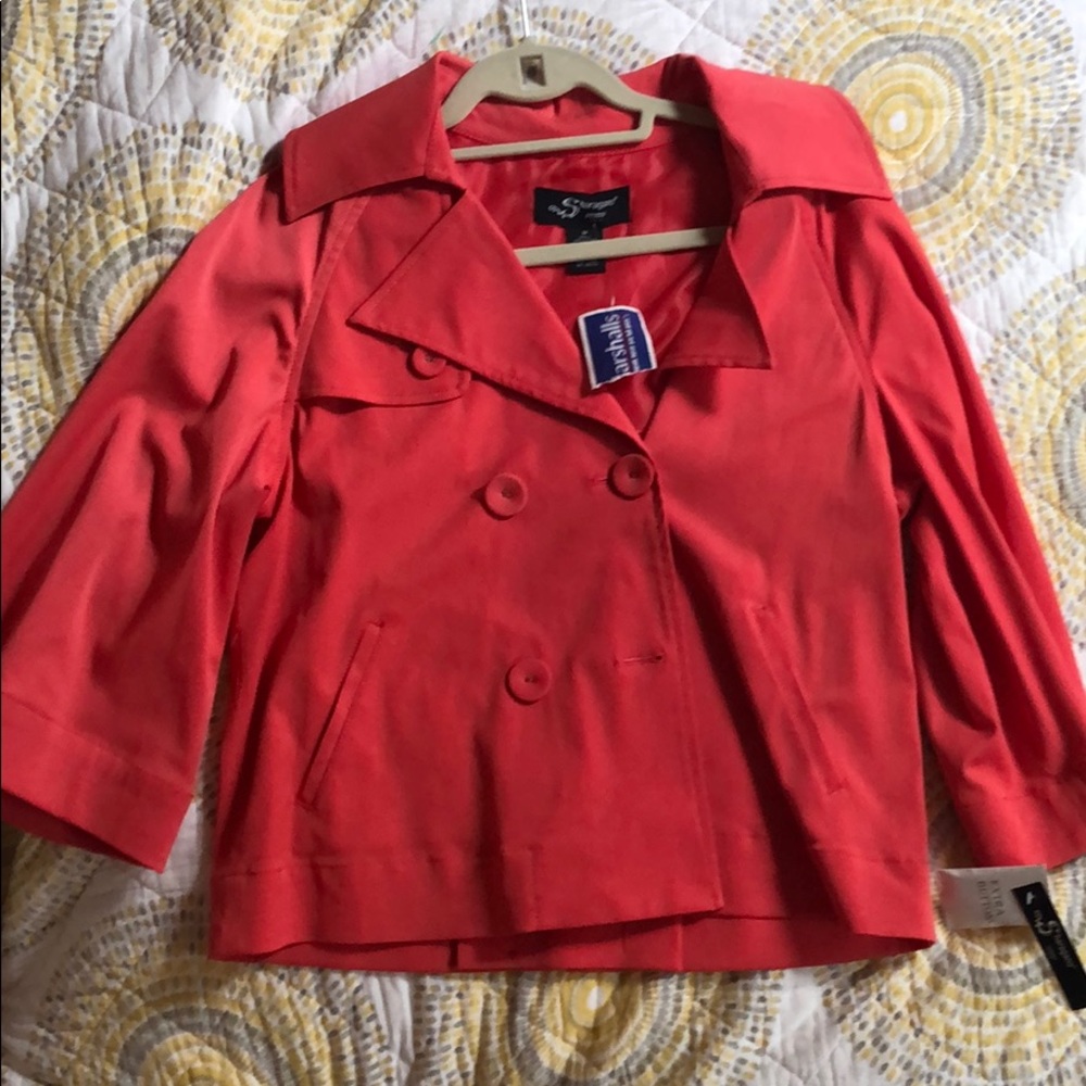 Short trench coat
